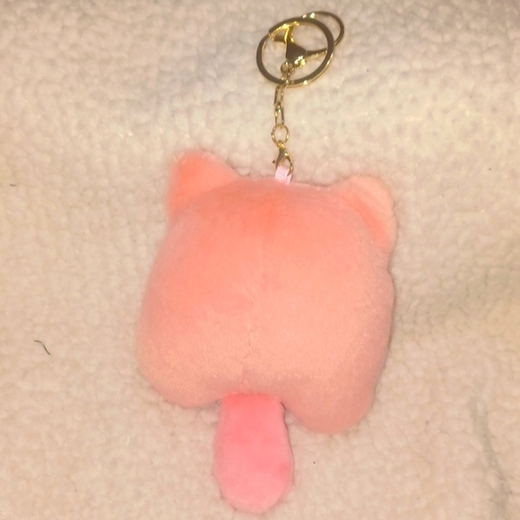 Hello Kitty Keychain - Picture 3 of 5